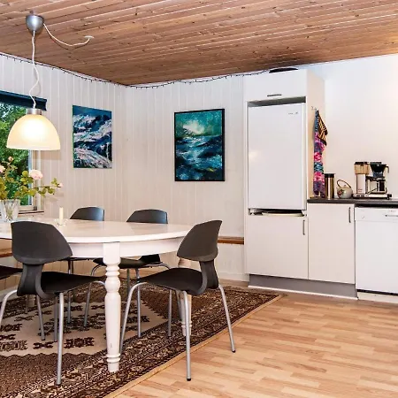 6 Person In Hemmet-by Traum * Hemmet