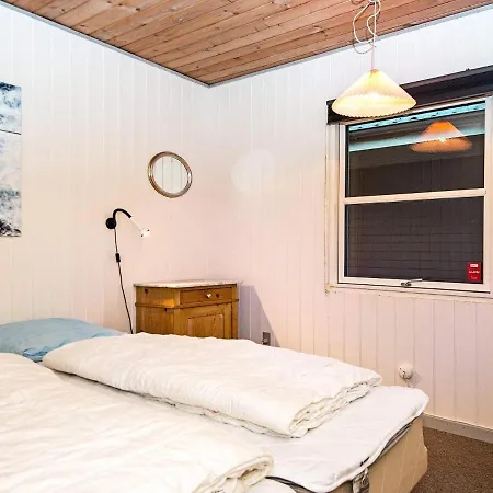 6 Person In Hemmet-by Traum * Hemmet